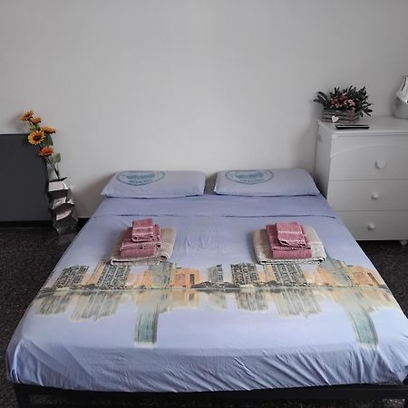 Al Mare Da Gaia Apartment Savona Exterior foto